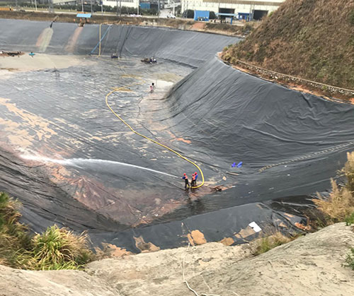 乌什废水池清理